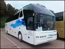 Neoplan Starliner von Gehle aus Deutschland im Stadthafen Sassnitz am 15.09.2013