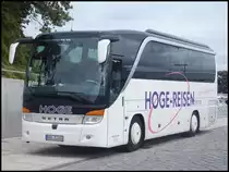 Setra 411 HD von Hoge-Reisen aus Deutschland im Stadthafen Sassnitz am 15.09.2013