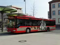 HSB Mercedes Benz Citaro C1 Facelift am 09.04.15 in Hanau mit Gebrüder Grimm Werbung