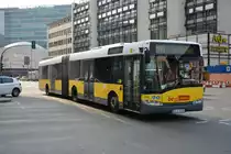 Am 13.03.2015 fährt B-V 4115 (Solaris Urbino 18) auf der Linie M49 zur Hertzallee. Aufgenommen am Hardenbergplatz in Berlin.
