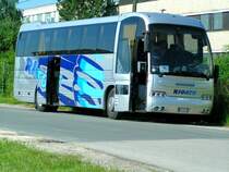 IVECO eines Italienischen Unternehmen steht in den fr�hen Morgenstunden am Messegel�nde in RIED i.I.; 080629