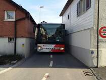 GlarnerBus/ NIEDERER AUTOBETRIEB, Setra 415 NF(GL 44 / Nr. 25) am 14.04.2015 auf Probefahrt für eine mögliche Umleitung in Niederurnen. Die Probefahrt war nötig, da die möglichen Umleitungsrouten durch sehr enge, verwinkelte Dorfstrassen führen.