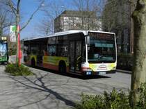 MB Citaro Facelift HHA 2918 auf Linie 174 am Alstertal-Einkaufszentrum, 9.4.15