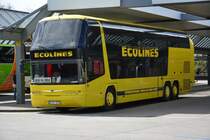 GTF:373 steht zur Abfahrt nach Riga bereit. Aufgenommen wurde ein Neoplan Skyliner.