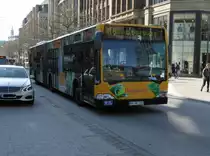 MB Citaro G HHA 7352 auf Linie M6 am HBF/Mönckebergstr., 9.4.15
