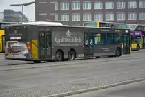 Am 14.03.2015 steht dieser Mercedes Benz Citaro L der BVG (B-V 1757) an der Hertzallee in Berlin.

