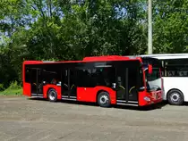 Mercedes Benz Citaro C2 K am 24.04.15 bei Evo Bus in Mannheim über den Zaun fotografiert