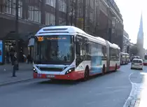 Volvo 7900 LH Hybrid HHA 7474 auf Linie 109 am HBF/Mönckebergstr., 9.4.15
