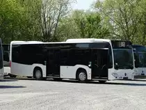 Mercedes Benz Citaro C2 K am 24.04.15 bei Evo Bus in Mannheim durch den Zaun fotografiert