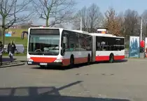 MB Citaro Facelift G HHA 7101 auf Linie M13 am S Veddel, 9.4.15