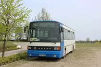 Dieser Setra S215SL stand am 25.04.2015 am Domstiftgut Mötzow. Vorleben :  ex Kirchner, Martfeld (DH-ZB 910); ex Stadtbus Schwäbisch Hall, Wagen 237 