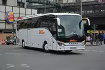B-VB 1523 (Setra S 516 HD) fährt am 14.03.2015 Richtung Berlin Zoologischer Garten. Aufgenommen am Hardenbergplatz Berlin.
