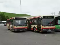 Zwei VBK Mercedes Benz O405N am 25.04.15 im Karlsruhe Betriebshof West beim Tag der Offenen Tür bei der VBK
