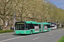 MAN Bus 772 auf der Linie 30 fährt zur Endhaltestelle am Badischen Bahnhof. Die Aufnahme stammt vom 18.04.2015.