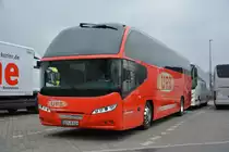 UER-B 614 steht am 21.03.2015 auf dem Rastplatz an der A 115 Berlin Funkturm. Aufgenommen wurde ein Neoplan Cityliner.
