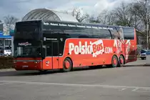 WE-315CP aus Polen hat nun sein Ziel den ZOB in Berlin erreicht. Aufgenommen wurde ein VanHool T 921 Altano / Polski Bus.
