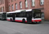 MAN NL 263 ex HHA 2342, seit 03/2015 Süderelbebus Wg.8222, auf Linie 150 am Bf.Altona, 10.4.15