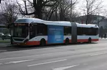 Volvo 7900 LH Hybrid HHA 7482 auf Linie 109 am Bf.Dammtor, 10.4.15