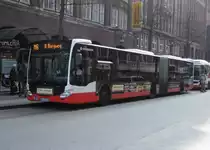 MB Citaro C2 G HHA 7434 auf Linie M6 am HBF/Mönckebergstr., 10.4.15