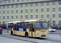 Berlin (West) BVG Buslinie 23 (VÖV-Standardbus BS 110 SL Büssing E24 1966) Charlottenburg, Hertzallee am 16. Februar 1974.