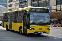 Am 11.04.2015 fährt B-V 2340 auf der Linie 110. Aufgenommen wurde ein VDL Citea / Berlin Zoologischer Garten.
