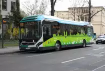 Volvo 7900 Hybrid Testwagen der ViP auf Linie 692 am Jaegertor, 13.4.15