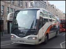 Scania Irizar von Lucketts aus England in London am 24.09.2013