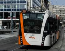 VanHool ExquiCity O-Bus (Rückansicht) in Genéve am 07.03.2015