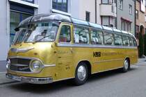 Goldstück: Oldtimer Neoplan SH 10, Bj. 1957,  Schmuckwelten Pforzheim , mit 4000 Feingoldblättchen vergoldet, Karlsruhe 16.05.2015