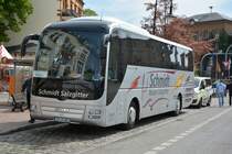 Am 03.05.2015 steht SZ-H 180 an der Bushaltestelle Werder Havel Post. Aufgenommen wurde ein MAN Lion's Coach.
