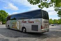 Aus Italien kommt dieser Irisbus Domino (EJ 084EY) und steht am 03.05.2015 auf dem Bassinplatz in Potsdam.
