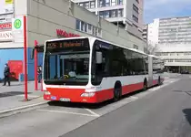 MB Citaro Facelift G HHA 7322 auf Linie M26 am EKZ Steilshoop, 30.4.15