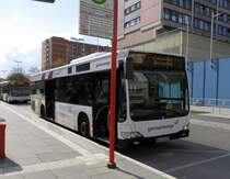 MB Citaro Facelift HHA 1202 auf Linie 118 am EKZ Steilshoop, 30.4.15