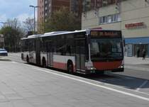 MB Citaro Facelift G HHA 7863 auf Linie M26 am EKZ Steilshoop, 30.4.15