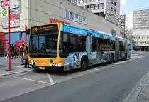 MB Citaro Facelift G HHA 7710 auf Linie M26 am EKZ Steilshoop, 30.4.15