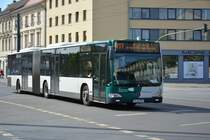 Am 04.05.2015 fährt P-AV 979 (Mercedes Benz Citaro Facelift) auf der Linie N17 nach Bornim. Aufgenommen am Platz der Einheit in Potsdam.
