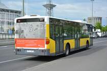 B-V 1266 fährt am 05.05.2015 auf der Linie X49. Aufgenommen wurde ein Mercedes Benz Citaro / Messe Nord ICC Witzleben Berlin.
