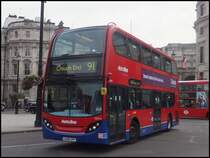 Dennis von Metroline in London am 25.09.2013