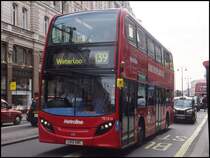 Dennis von Metroline in London am 25.09.2013