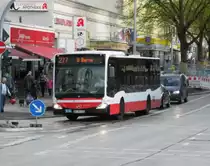 MB Citaro C2 HHA 1183 auf Linie 277 in Barmbek, Hellbrookstr. am 30.4.15