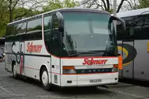 Dieser Setra S 309 HD steht am 05.05.2015 in Berlin am Zoo. Kennzeichen: OG-LX 179.
