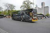 Auf der Linie 100 fährt dieser MAN Lion's City DD mit dem Kennzeichen B-V 3529. Aufgenommen in Berlin Zoologischer Garten.
