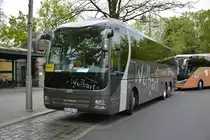 EE-HW 70 (MAN Lion's Coach) steht am 05.05.2015 in Berlin am Zoo.

