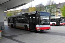 MAN NL 263 HHA 2431 auf Linie M10 am U Wandsbek Markt, 1.5.15