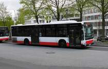 MB Citaro Facelift HHA 2726 am U Wandsbek Markt, 1.5.15