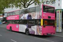 B-US 3704 steht am 07.05.2015 in Berlin am ZOB. Aufgenommen wurde ein MAN SD 202.
