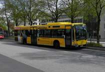 MB Citaro MÜ HHA 6418 auf Linie 39 am U Wandsbek Markt, 1.5.15