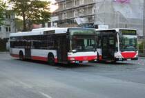 MAN NL 263 Süderelbebus Wg.8222 (ex HHA 2342) auf Linie 250 am Bf.Altona, 1.5.15