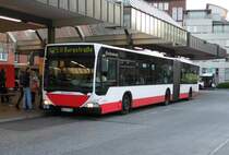 MB Citaro G HHA 7210 auf Linie M25 am Bf.Altona, 1.5.15