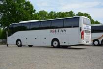 KR 304TH aus Polen steht am 09.05.2015 auf dem Bassinplatz in Potsdam. Aufgenommen wurde ein Volvo 9700.
